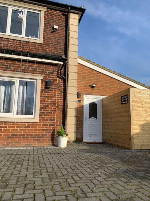 Apartment C, A One Bedroom Flat In South London Carshalton Exterior photo